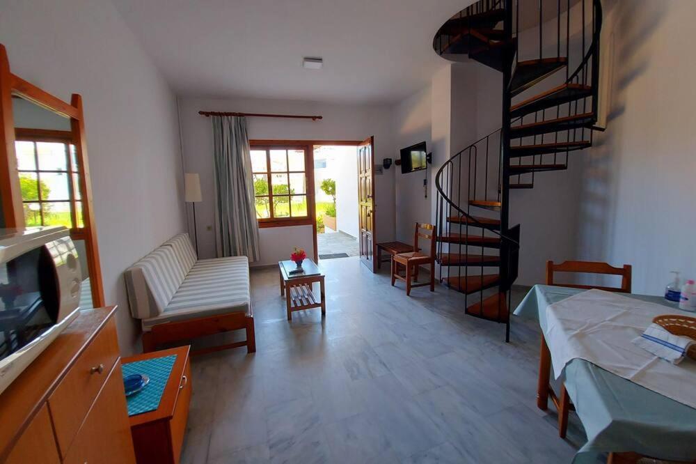 Menelaos Apartments Daratsos Eksteriør billede