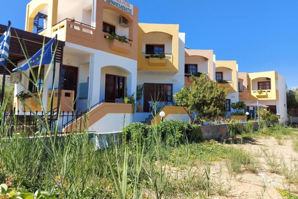Menelaos Apartments Daratsos Eksteriør billede