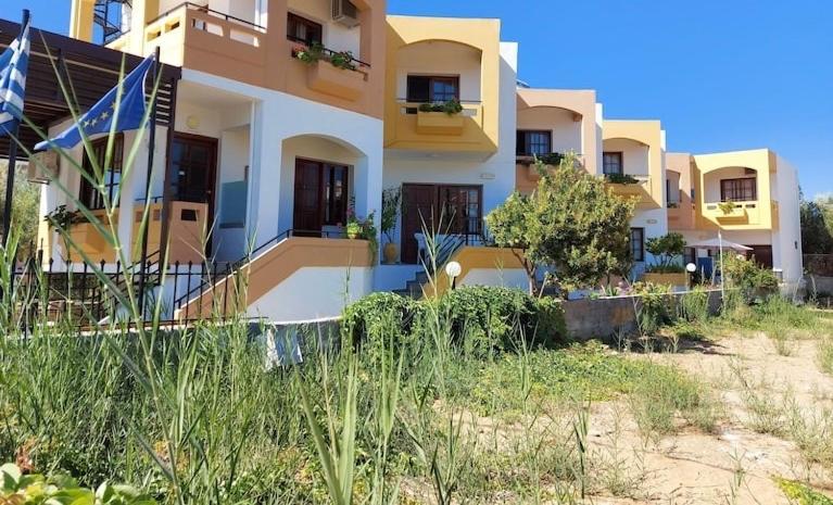 Menelaos Apartments Daratsos Eksteriør billede