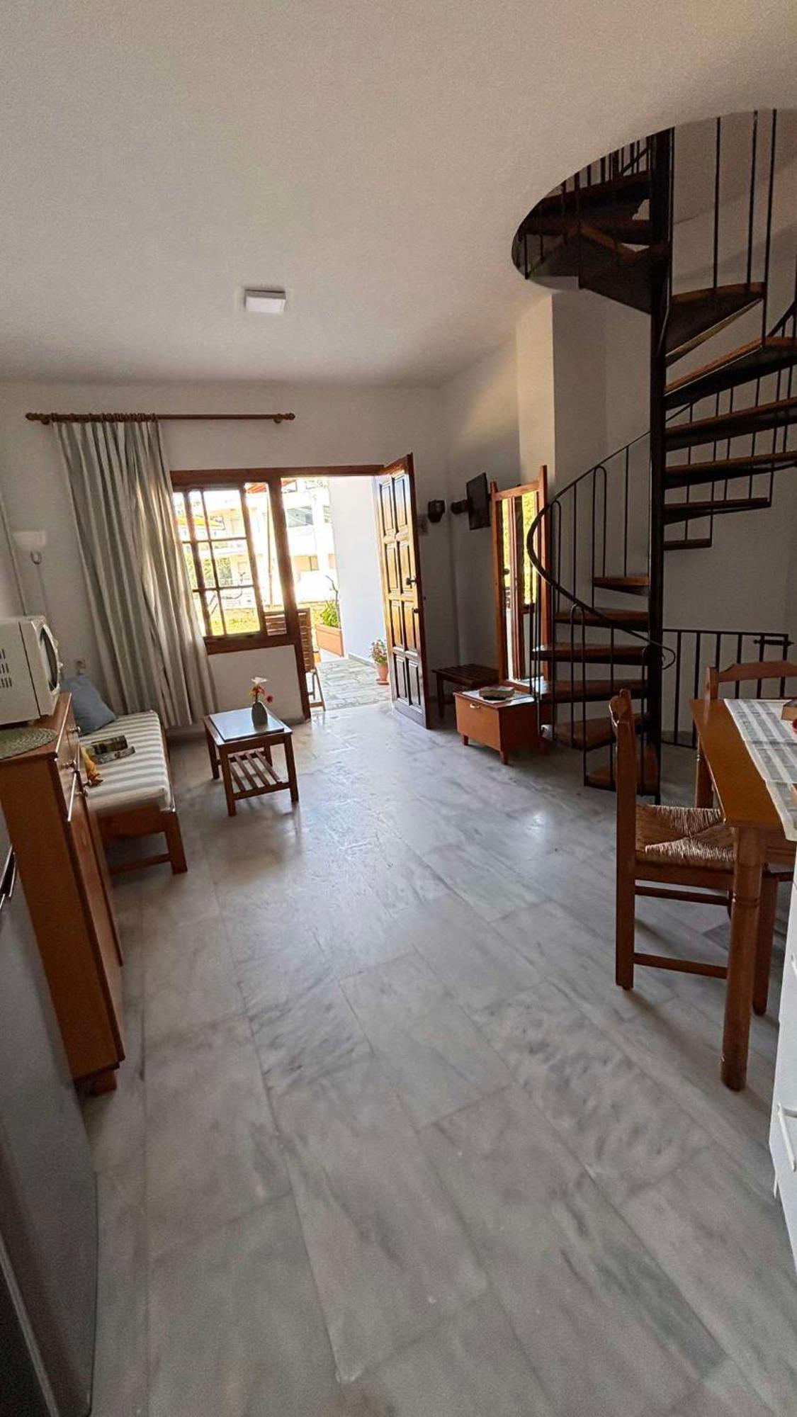 Menelaos Apartments Daratsos Eksteriør billede