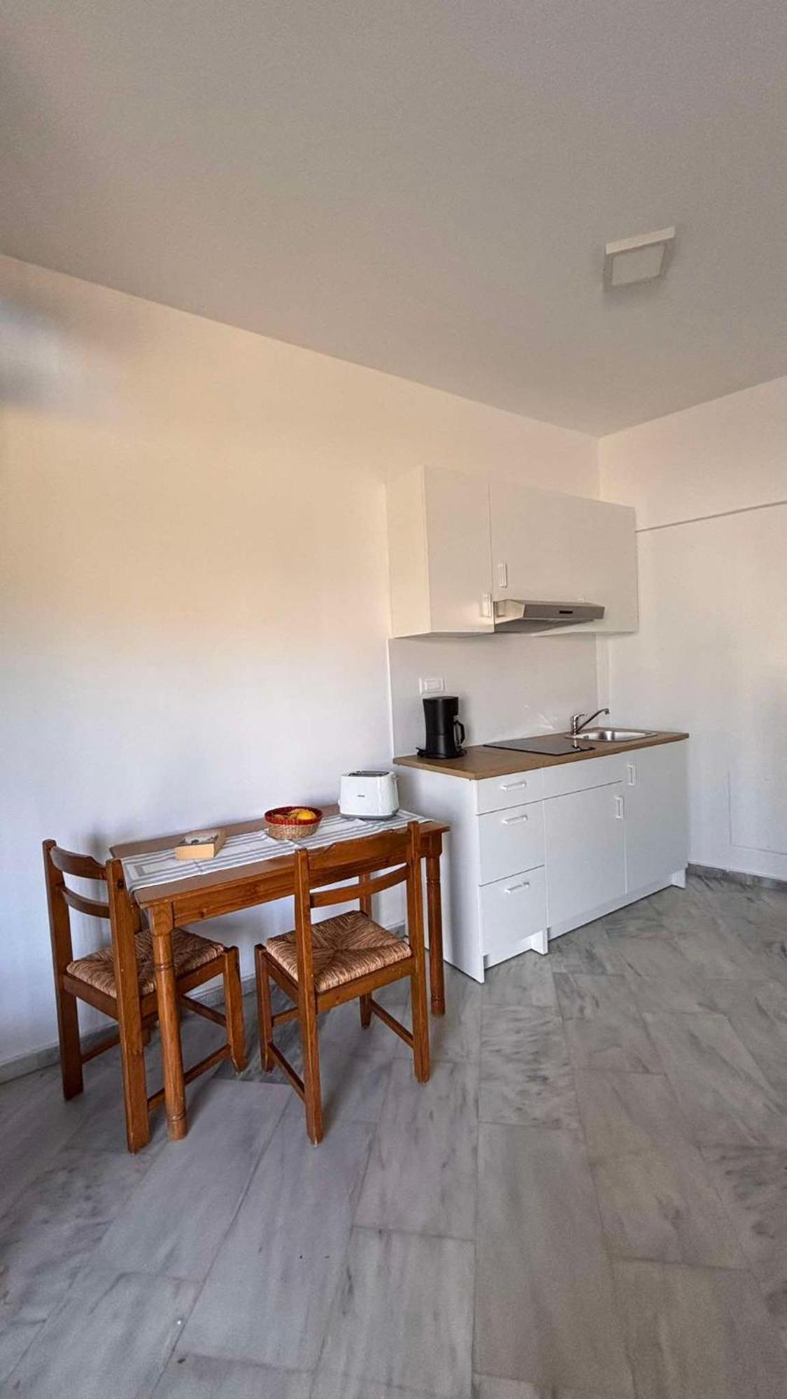 Menelaos Apartments Daratsos Eksteriør billede